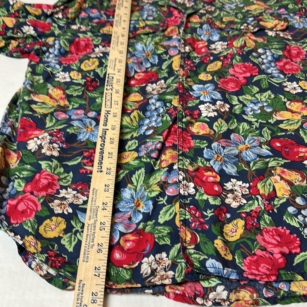 Vintage Liz Wear Fruit Floral Shirt Women’s S Rayon Button Down 90s Cottagecore - Picture 10 of 10